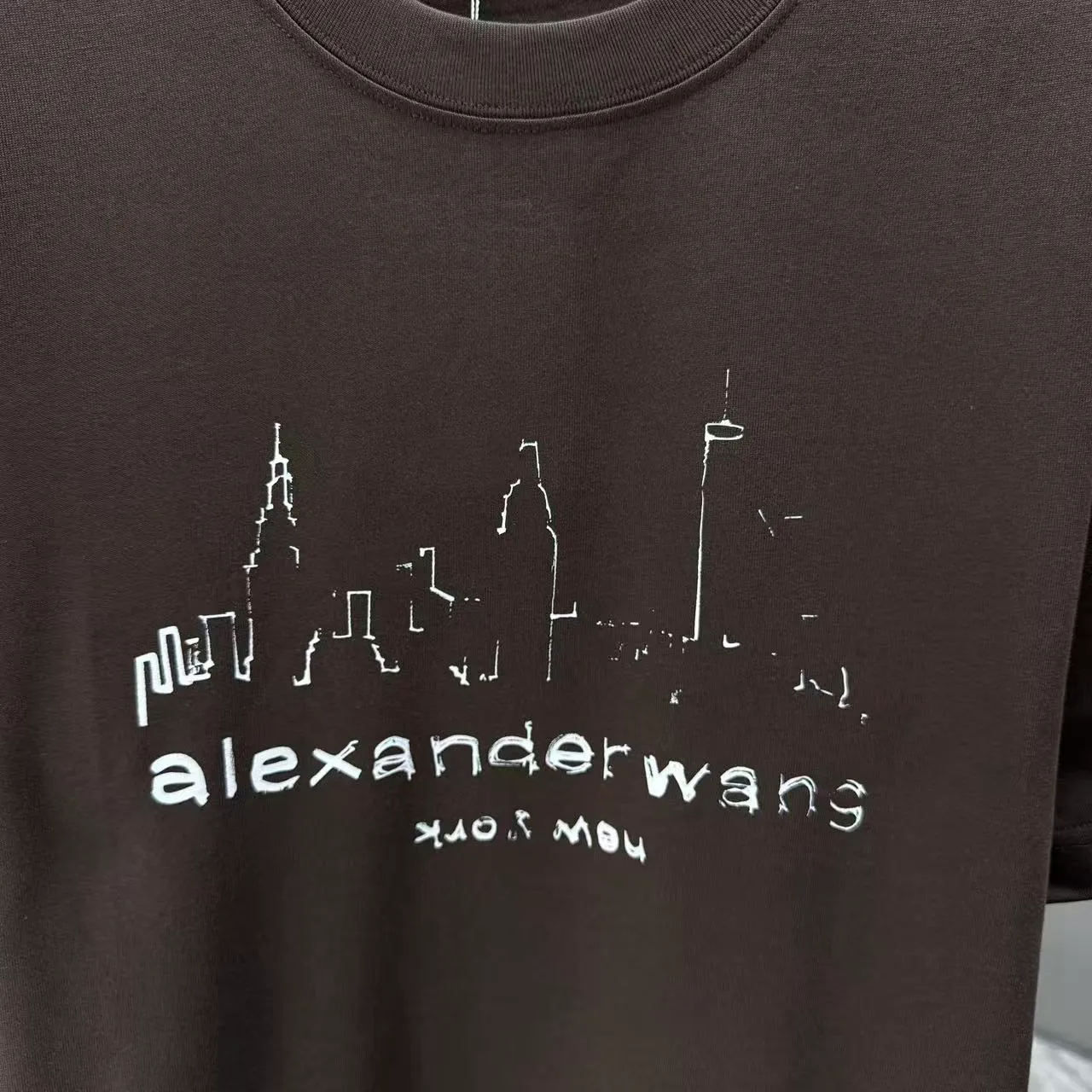 Alex 2026 New Arrival T logo ：Black White Sizes：S M L XL XXL
